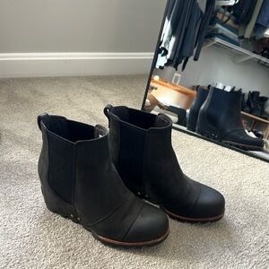 Sorel Wedge bootie - size 8